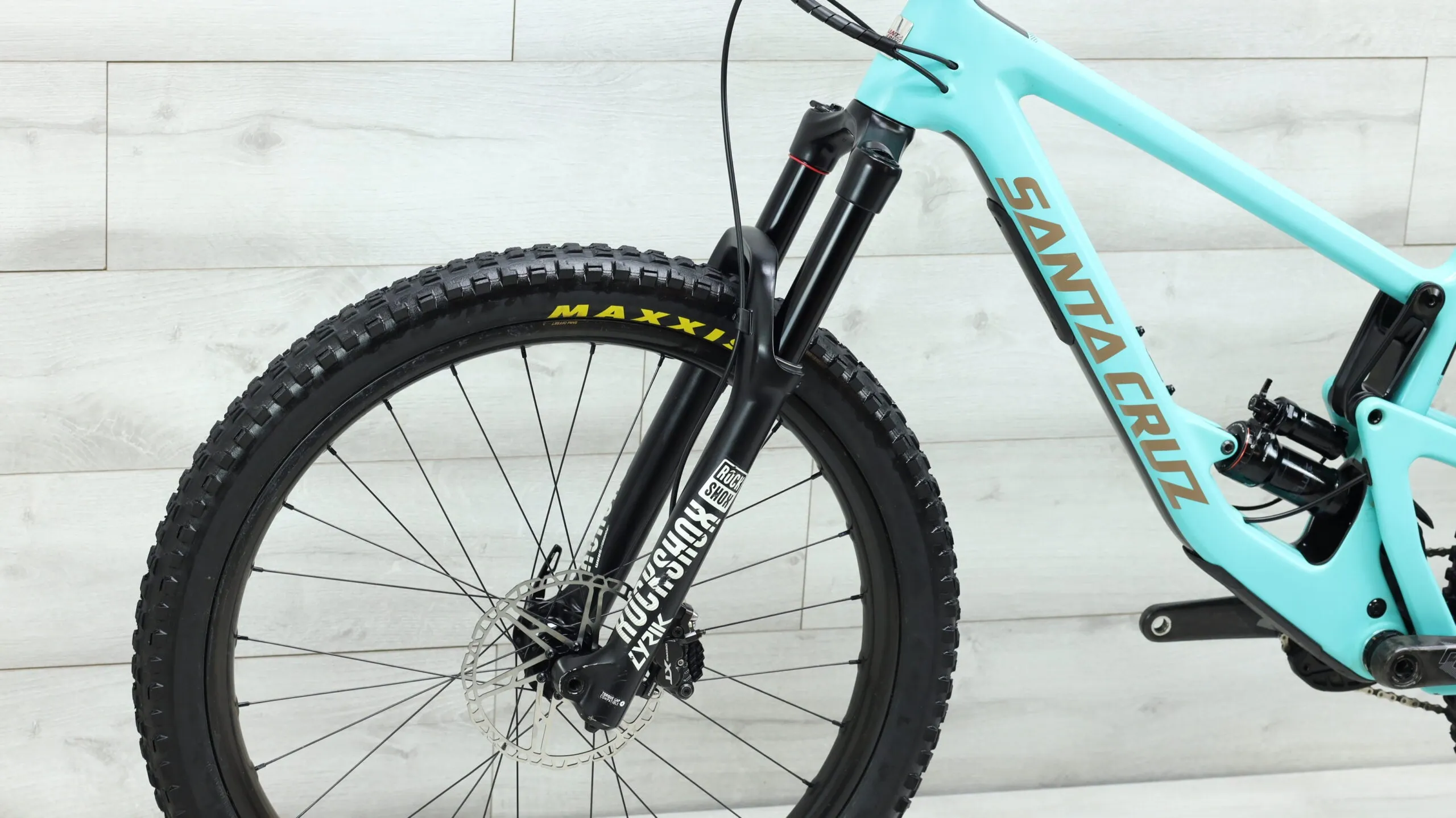 2019 Santa Cruz Bronson CC Reserve  Mountain Bike - Medium