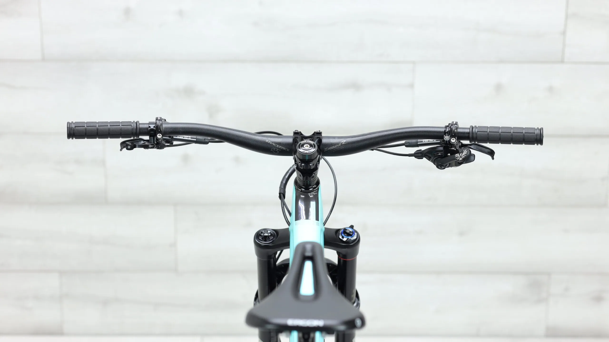 2019 Santa Cruz Bronson CC Reserve  Mountain Bike - Medium