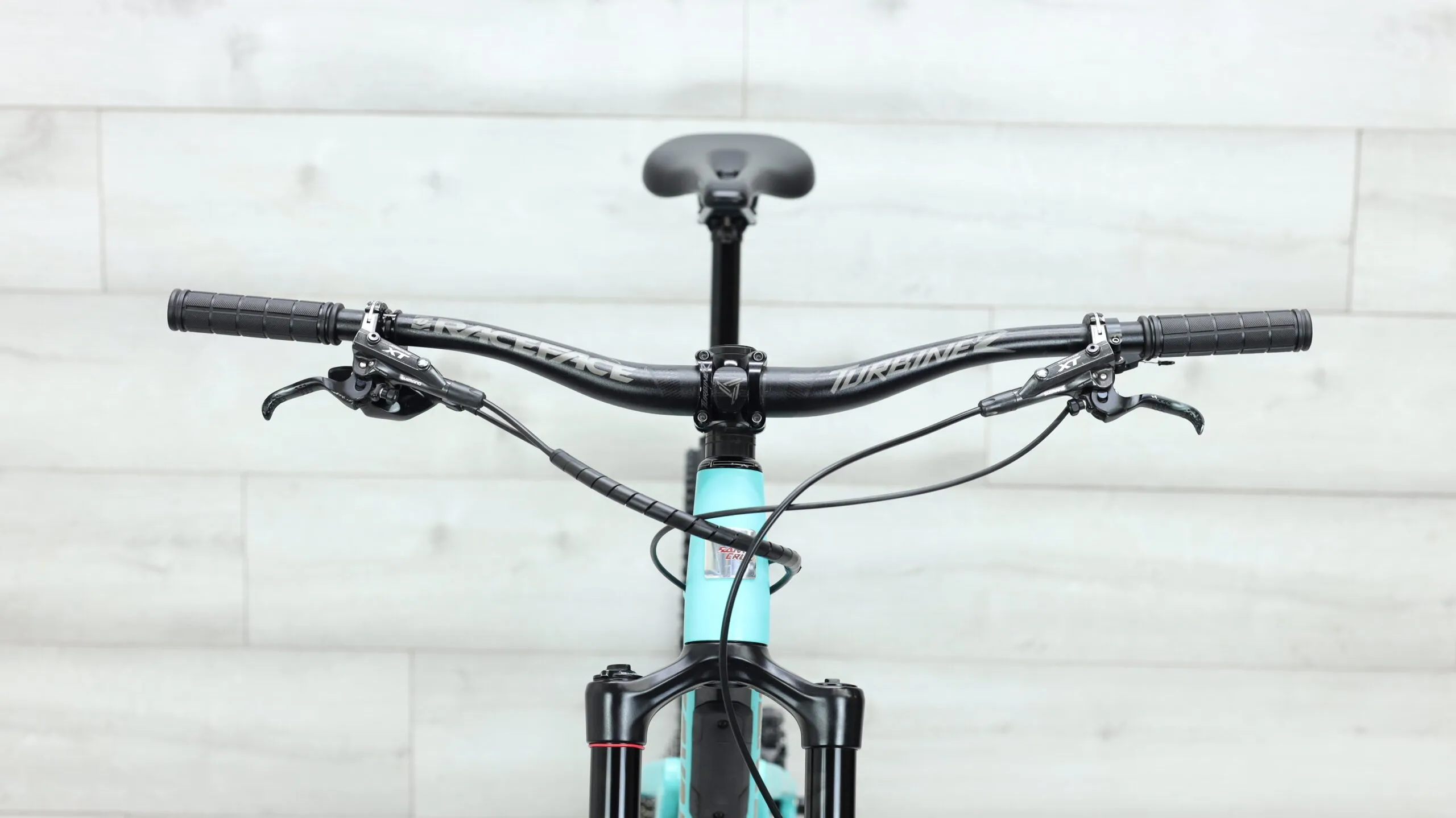 2019 Santa Cruz Bronson CC Reserve  Mountain Bike - Medium