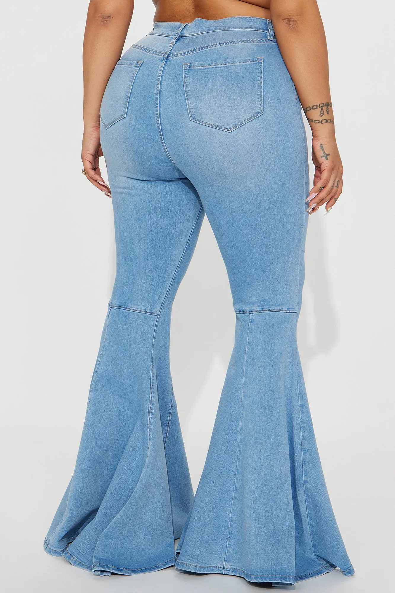 Astria Stretch Extreme Flare Jeans - Light Wash
