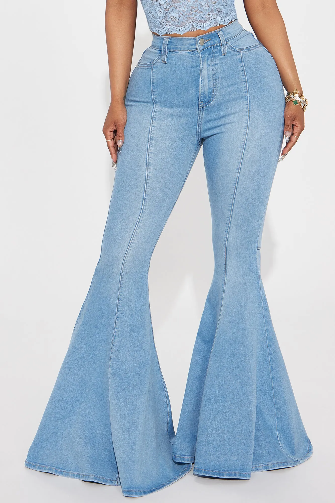 Astria Stretch Extreme Flare Jeans - Light Wash