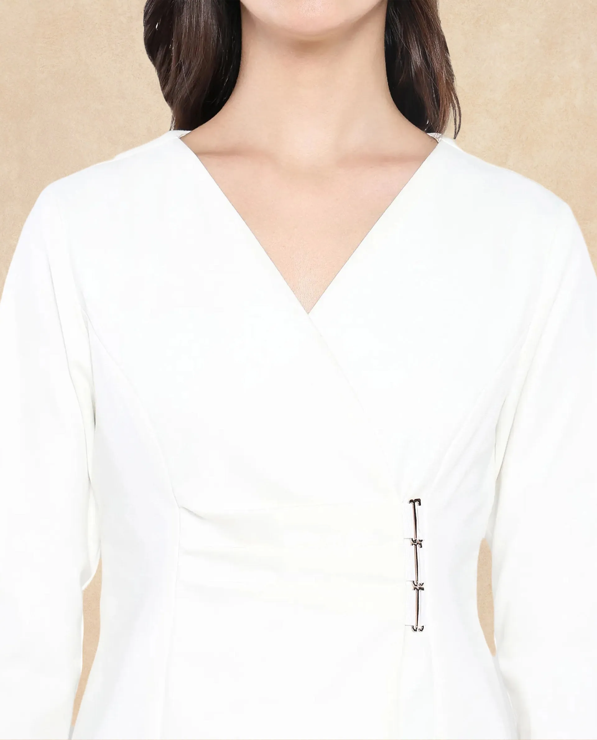 Rareism Women Mellow White Full Sleeve V-Neck Zip Closure Plain Top