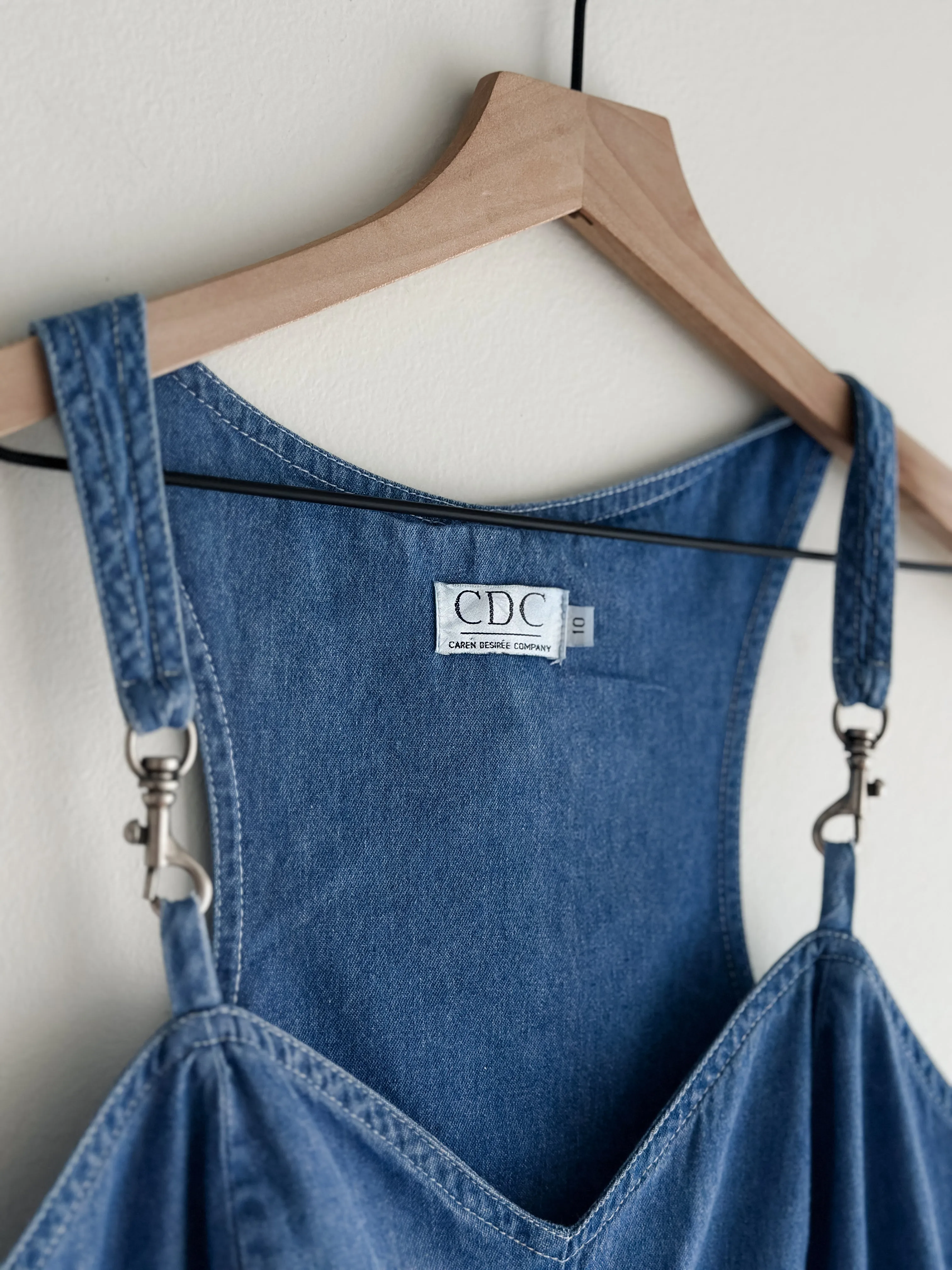 vintage denim shorts romper (M)