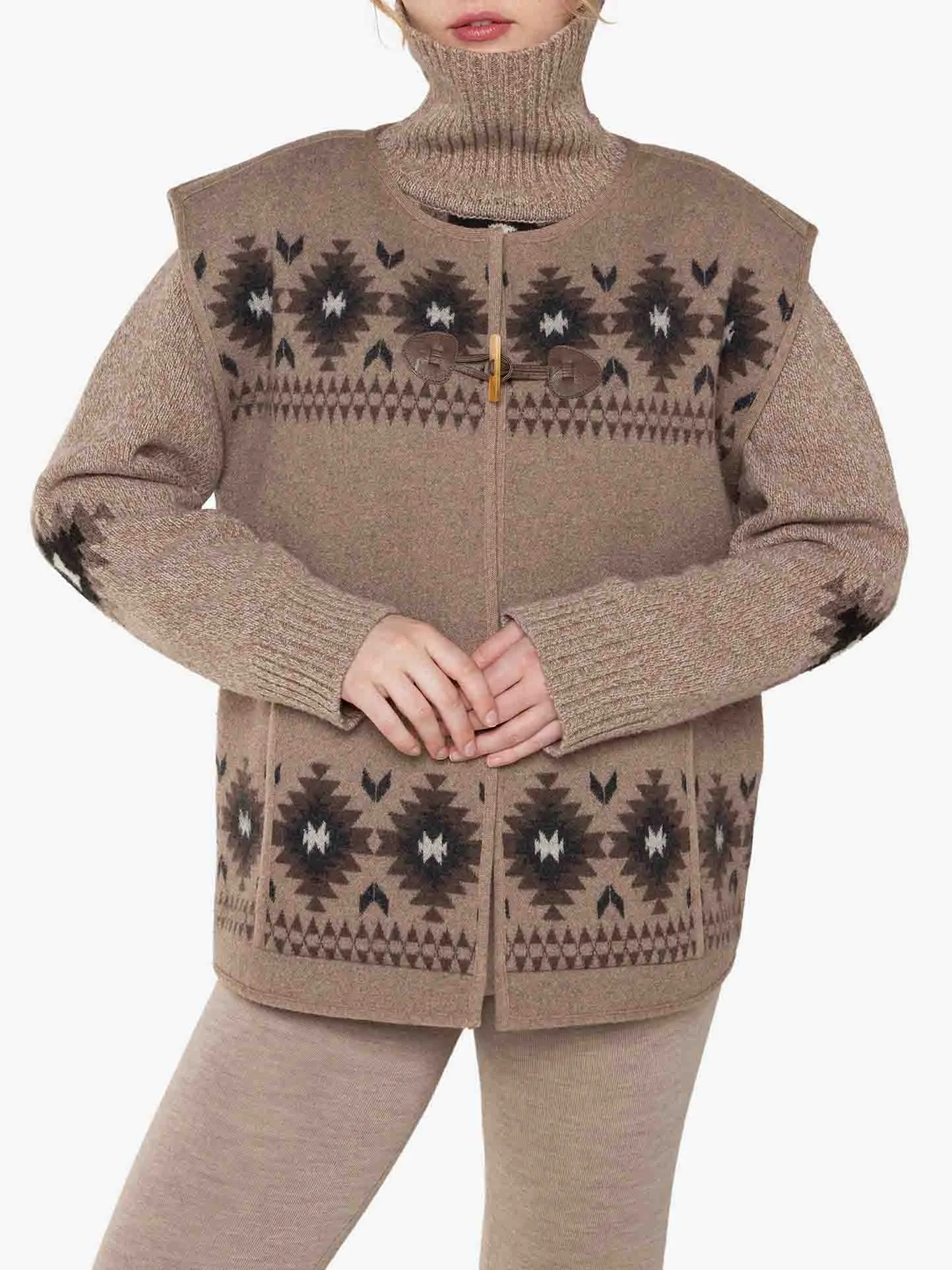 WE NORWEGIANS HOVDEN SWEATER IN SAND
